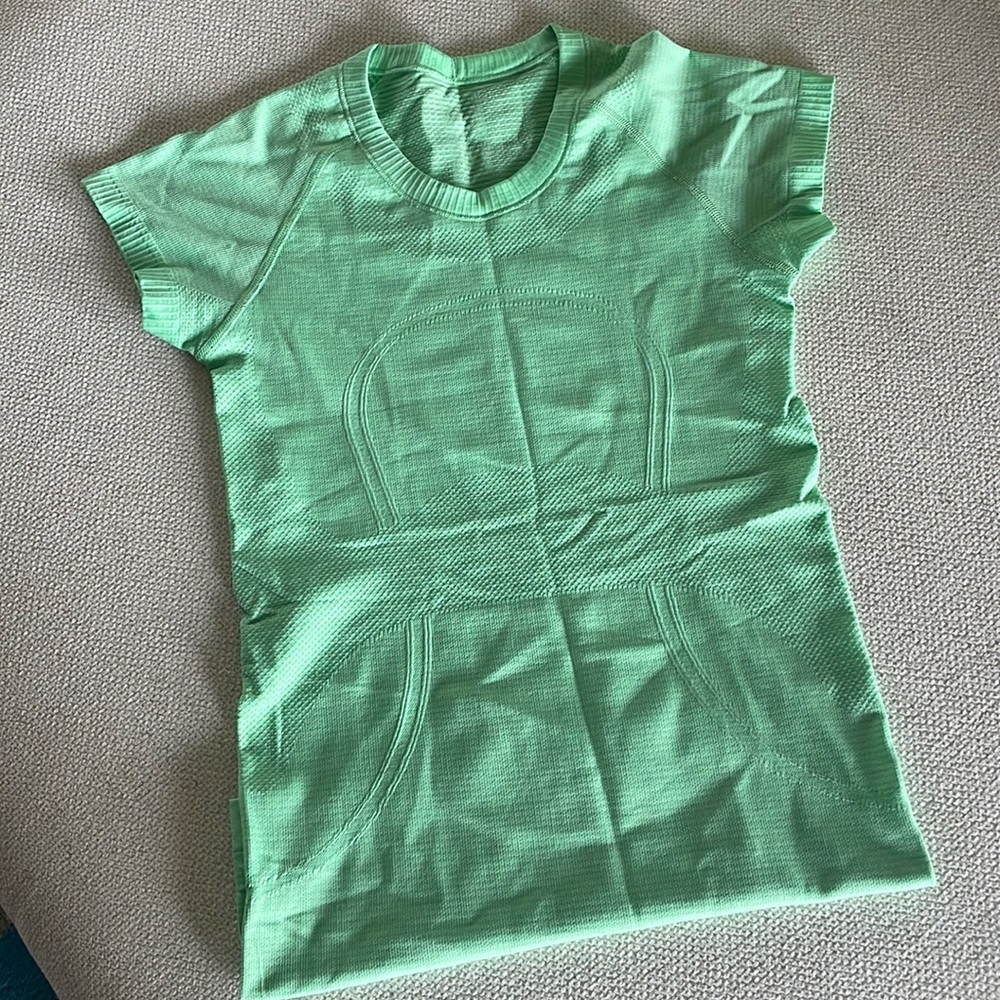 Lululemon swiftly tee